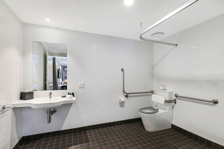 Bedroom 4, Potters Toowoomba Hotel, Toowoomba - Central