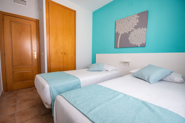 Bedroom 3, GoCosta Villas Cumbres Family Luxe 1, Tarragona