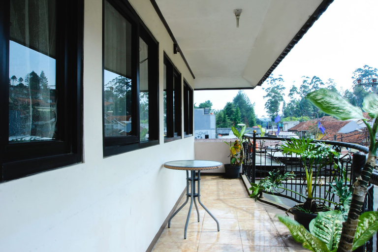 Others 5, OYO 677 Rianes Family Guest House, Bandung