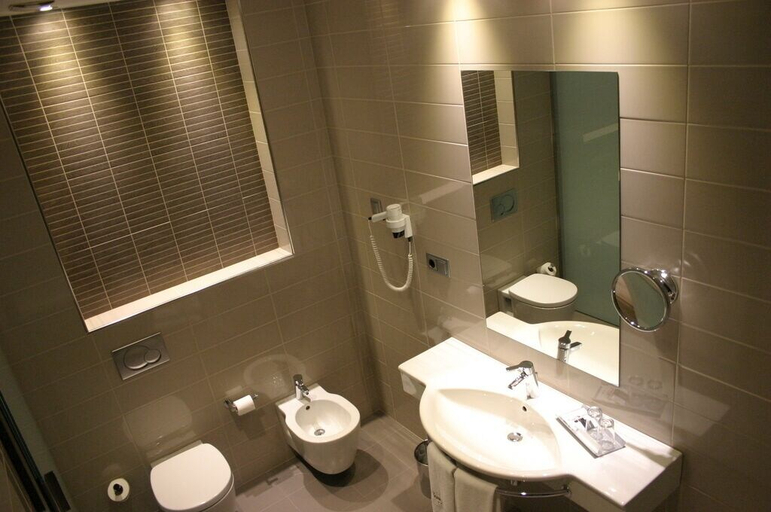 Bathroom 4, Hotel Torre de Nuñez, Lugo