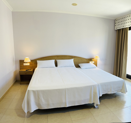 Bedroom 3, Duerming Montalvo Playa Hotel, Pontevedra