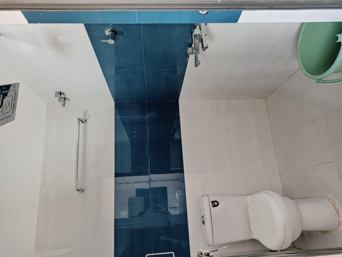 Bathroom 3, Iroomz Hotel Gananjaya - Hostel, Uttara Kannada