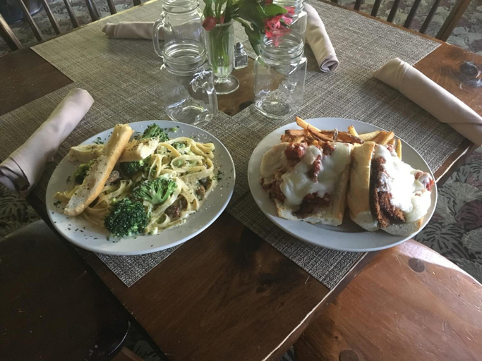 Food & Drinks 5, The Upper Pass Lodge at Magic Mountain, Windham