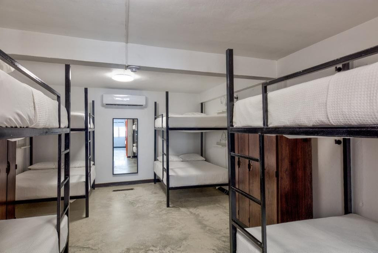 Bedroom 4, Juliette Hostel for Women Only