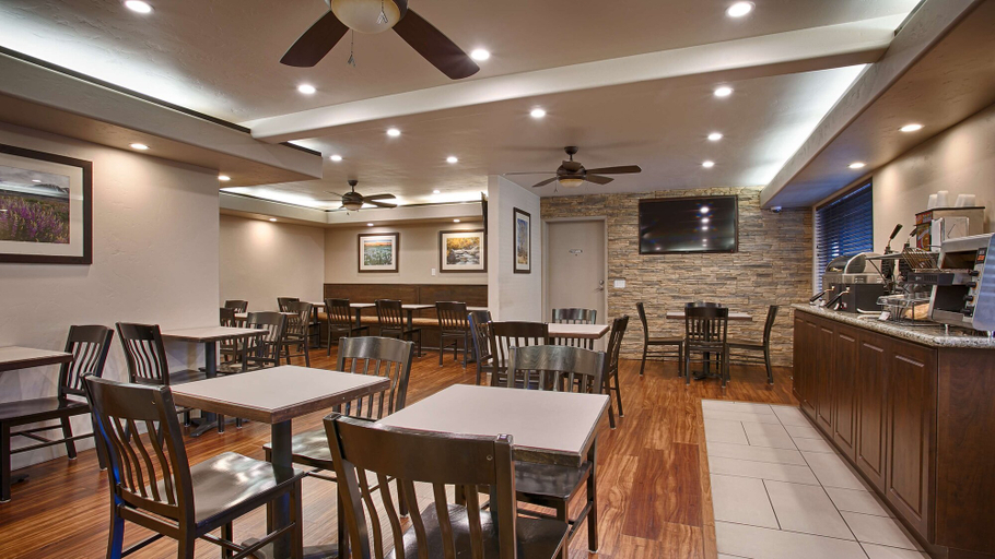 Food & Drinks 5, Best Western Bishop Lodge, Inyo