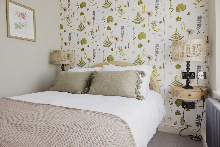Bedroom 2, The George & Dragon, Kent