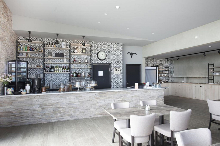 Food & Drinks 5, Arnarstapi Hotel, Snæfellsbær