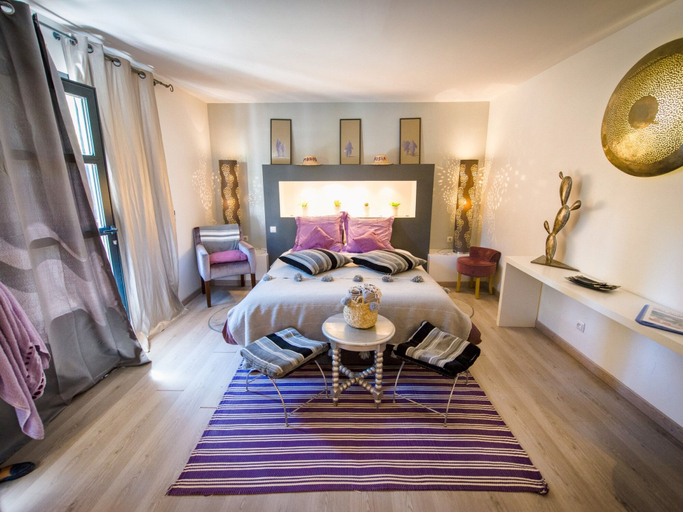 Bedroom 4, Villa Ambrosia, Aude
