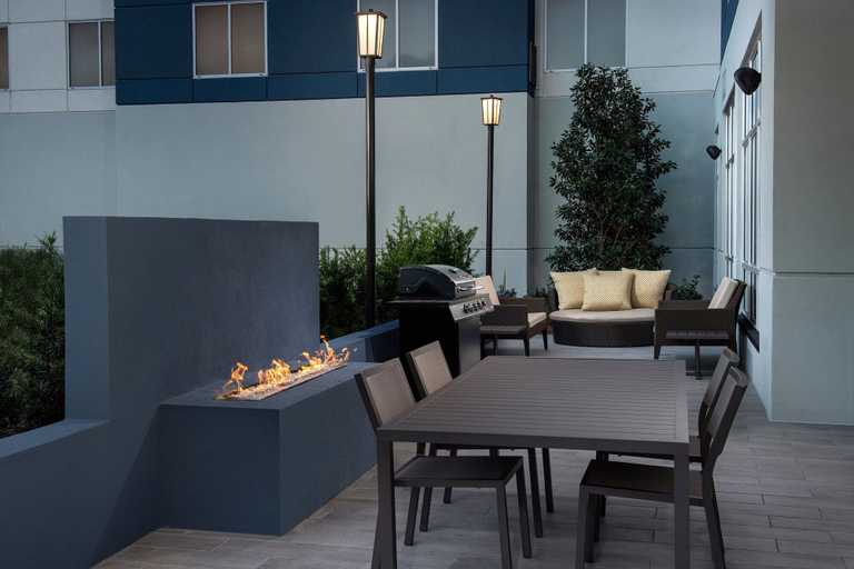 Food & Drinks 5, Residence Inn by Marriott Jacksonville Downtown, Duval