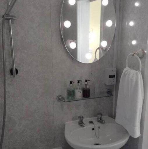 Bathroom 5, Ambassador Hotel, Brighton and Hove