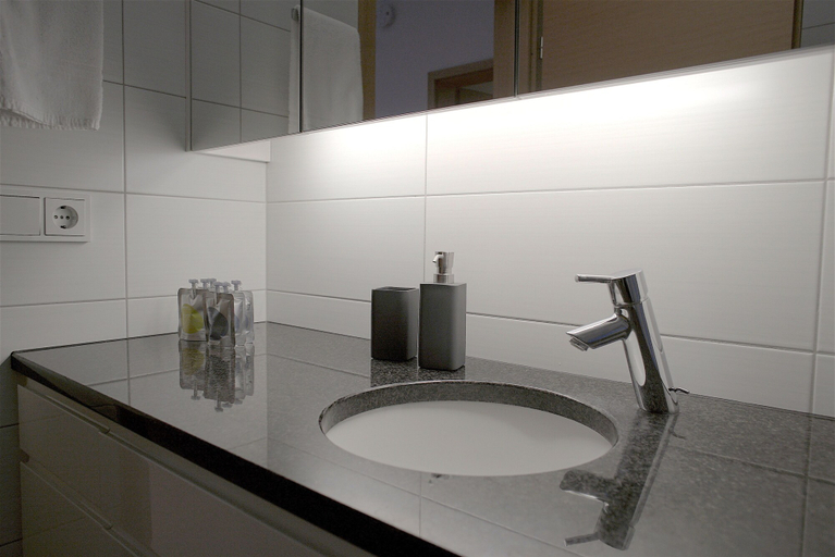 Bathroom 4, Óm Apartments, Kópavogur
