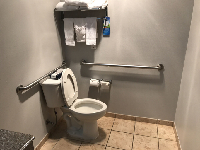 Bathroom 4, Super 8 by Wyndham Lubbock West, Lubbock
