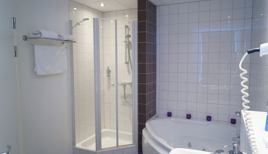 Bathroom 4, Fletcher Kloosterhotel Willibrordhaeghe, Deurne