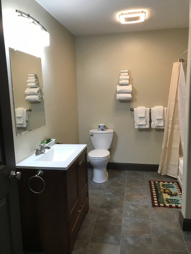 Bathroom 4, Baxter Park Inn, Penobscot