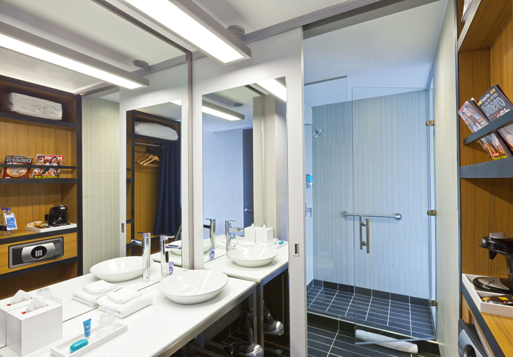 Bathroom 4, Aloft by Marriott Bogota Airport, Santafé de Bogotá