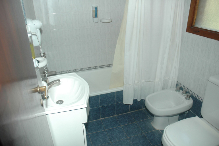 Bathroom 3, Australis Paradise, Pinamar