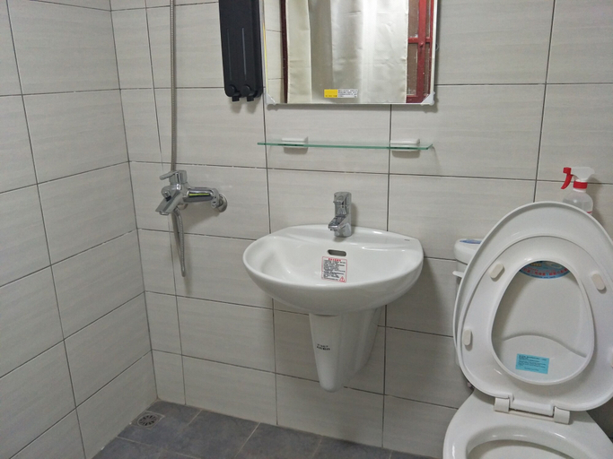 Bathroom 5, B Puli Backpacker Hostel, Nantou