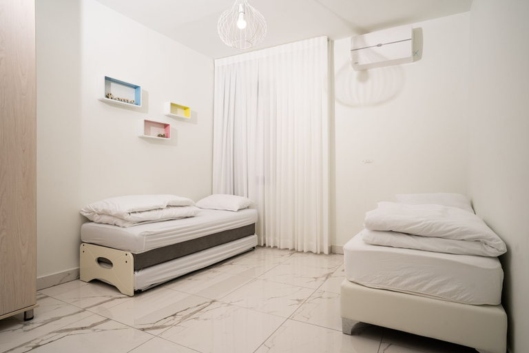 Bedroom 4, Eshel Suites