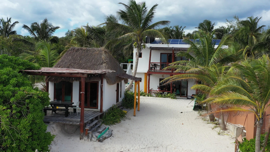 Exterior & Views 2, Room in Bungalow - El Secrereto Ocean Front Cabin, Cozumel