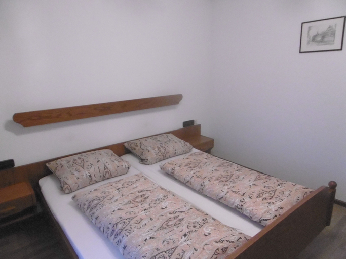 Bedroom 3, Gasthaus Metzgerei Zur Linde, Emmendingen