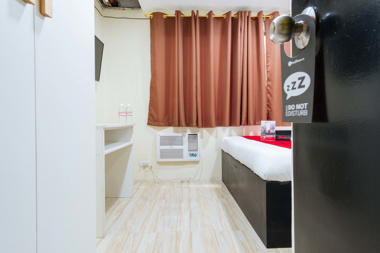 Bedroom 3, RedDoorz @ University Belt Manila, Manila City