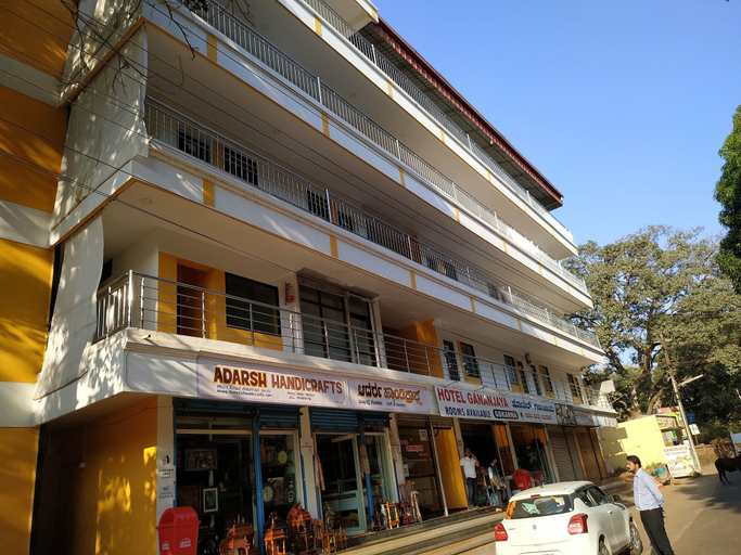 Exterior & Views 2, Iroomz Hotel Gananjaya - Hostel, Uttara Kannada