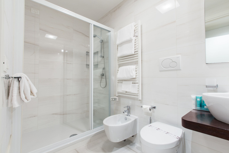 Bathroom 5, Al Bailo di Venezia Apartments, Venezia