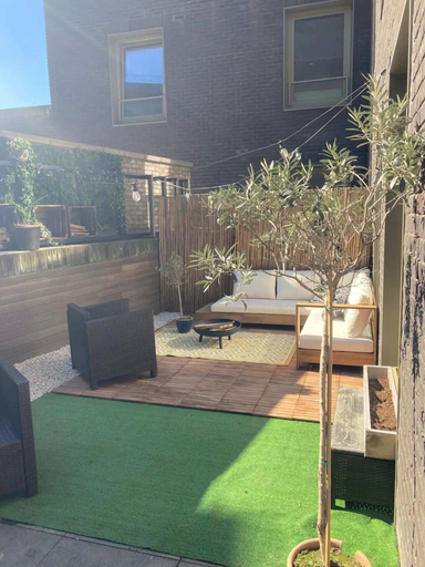 Others 5, Pet Friendly 1 Bedroom Apartment in London Fields, London