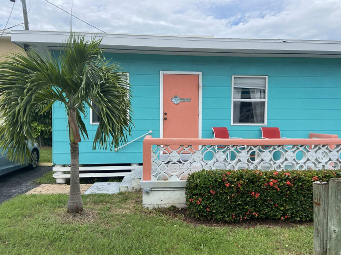 Exterior & Views, Holiday Court 03 - Marlin, Lee