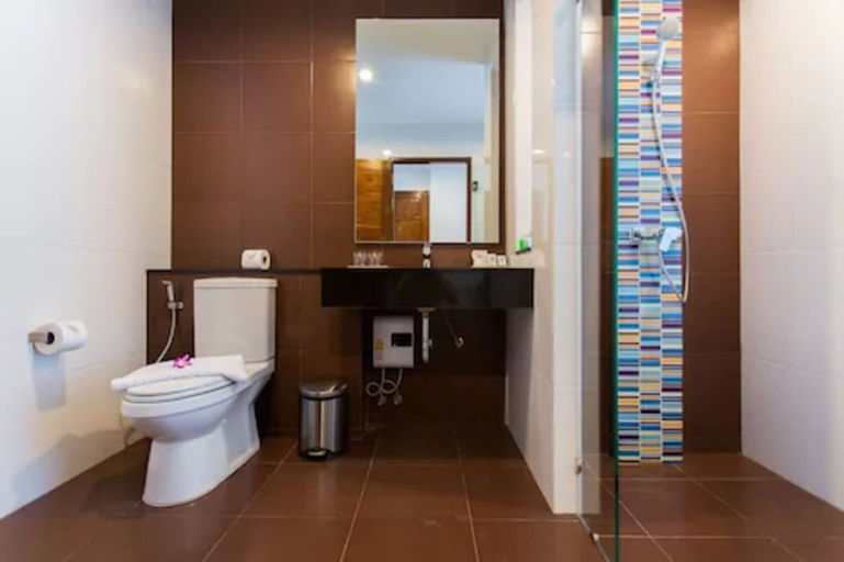 Bathroom 5, The Phu Beach Hotel, Mueang Krabi