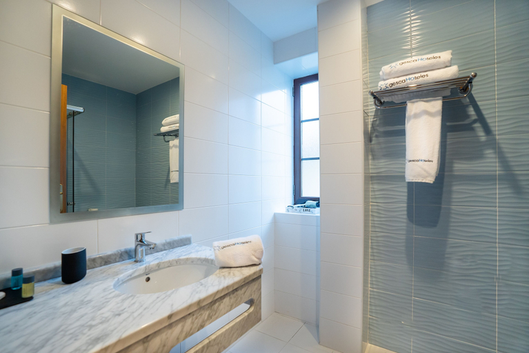 Bathroom 4, Rincón Del Conde, León