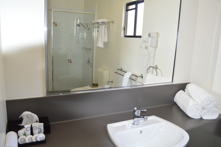 Bathroom 5, Best Western Ascot Lodge Motor Inn, Goondiwind