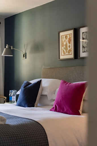 Bedroom 2, The Stump, Gloucestershire