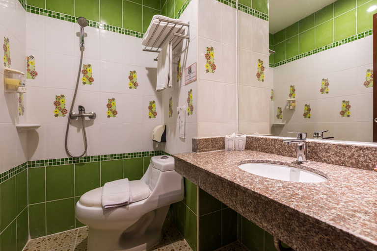 Bathroom 5, 24@Home Hotel, Pak Kret