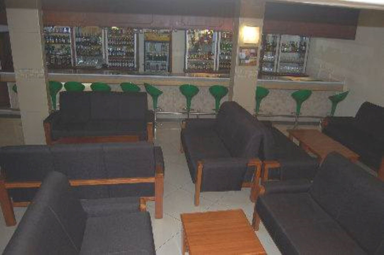 Others 3, County Inn Hotel, Mathira