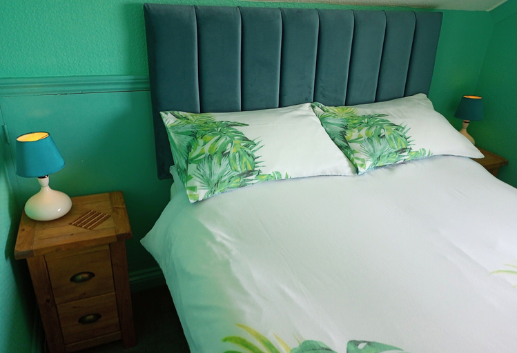 Bedroom 3, Gallen-treath Guest House, Cornwall