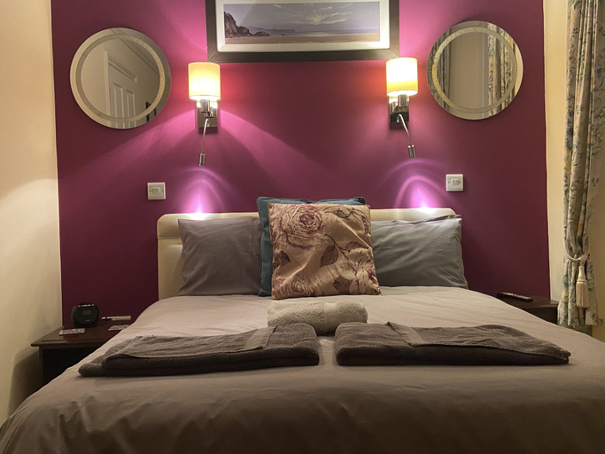 Bedroom 2, The Kyrenia, North Somerset