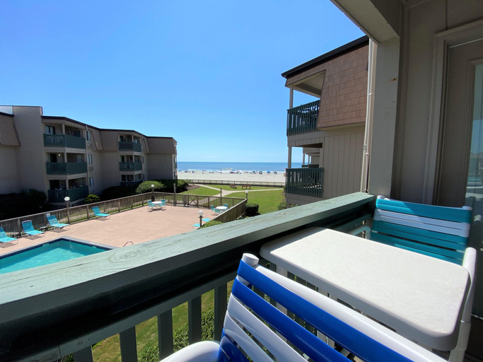 Others 4, Great Views of the Beach!, Horry