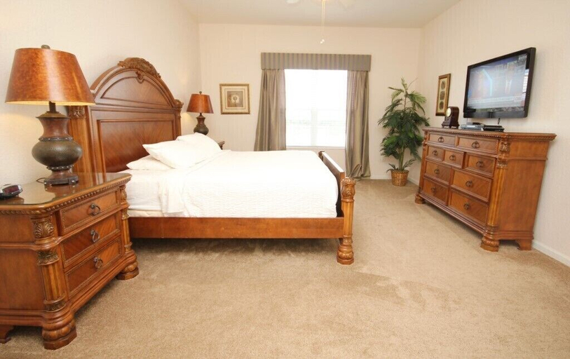 Bedroom 2, Pool View Penthouse - New! 3 Bedroom Home by RedAwning, Orange