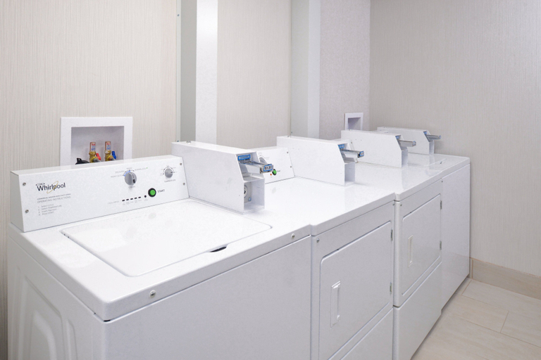 Bathroom 4, Holiday Inn Express WIXOM by IHG, Oakland