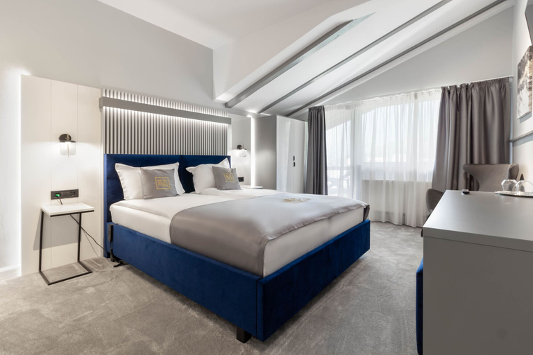 Bedroom 4, Kayus, Busteni