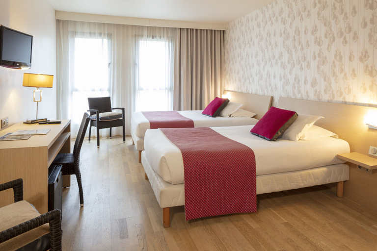 Bedroom 3, Hotel La Chaumiere, Aude