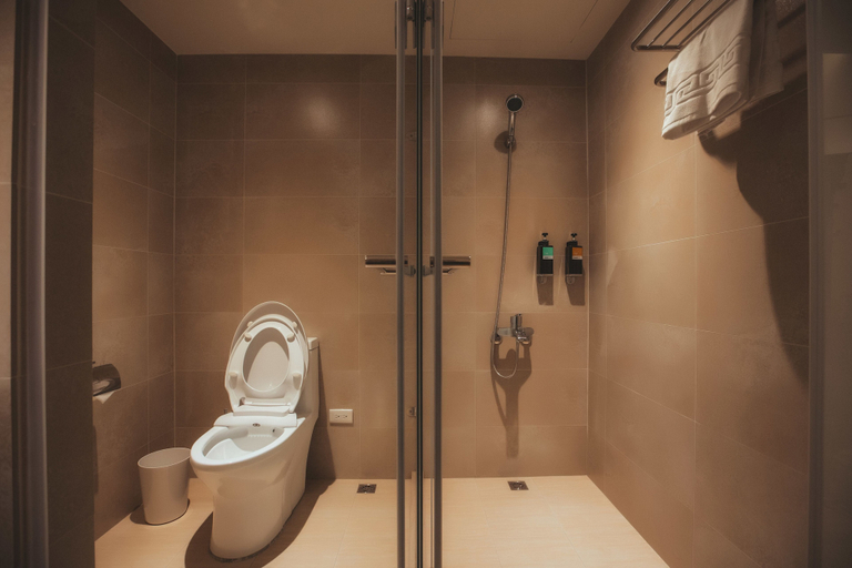 Bathroom 4, Fangliao Hotel, Pingtung