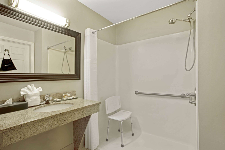 Bathroom 5, La Quinta by Wyndham PCB Coastal Palms, Bay