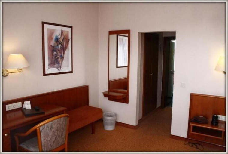 Bedroom 2, Hotel Sonderfeld, Rhein-Kreis Neuss