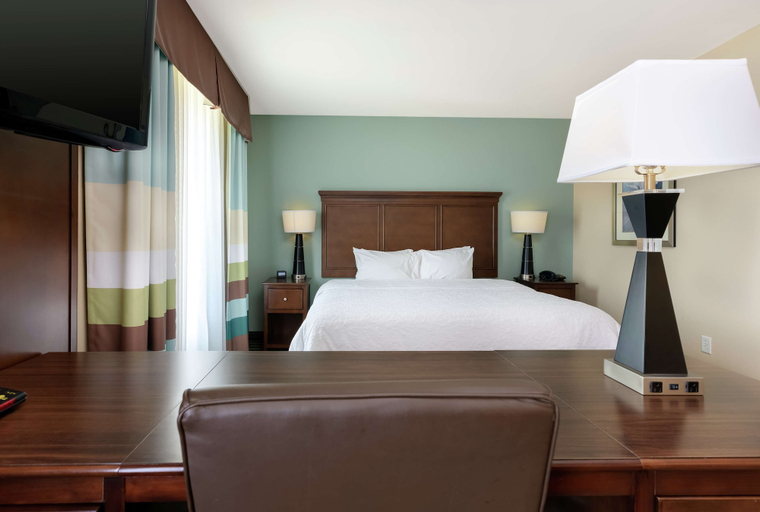 Bedroom 3, Hampton Inn & Suites Adairsville-Calhoun Area, Bartow