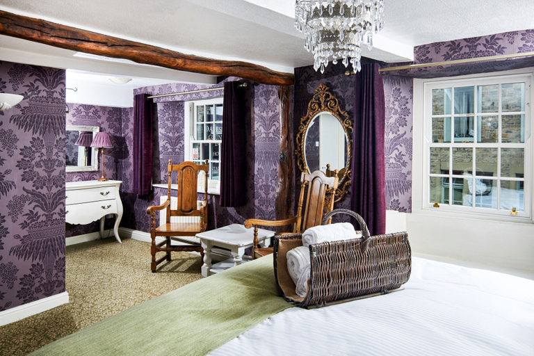 Bedroom 2, The Dalesman Country Inn, Cumbria