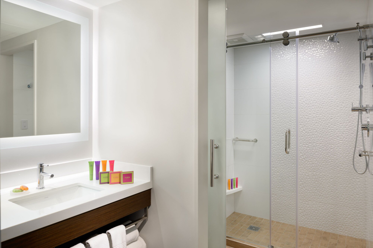 Bathroom 5, LUMA Hotel Times Square, New York