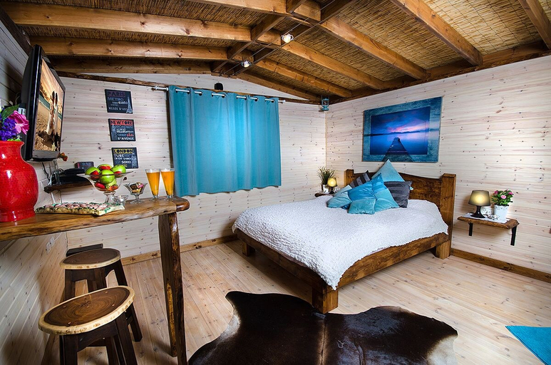 Bedroom 3, Palm on the Beach