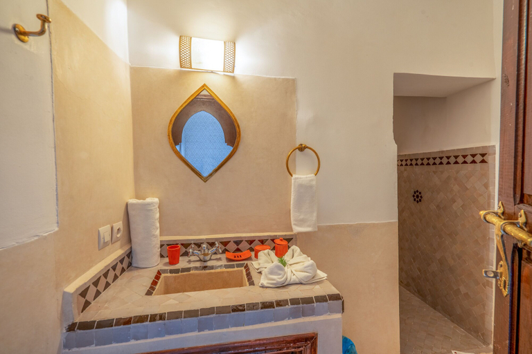 Bathroom 4, Riad Jemaa El Fna & Spa, Marrakech